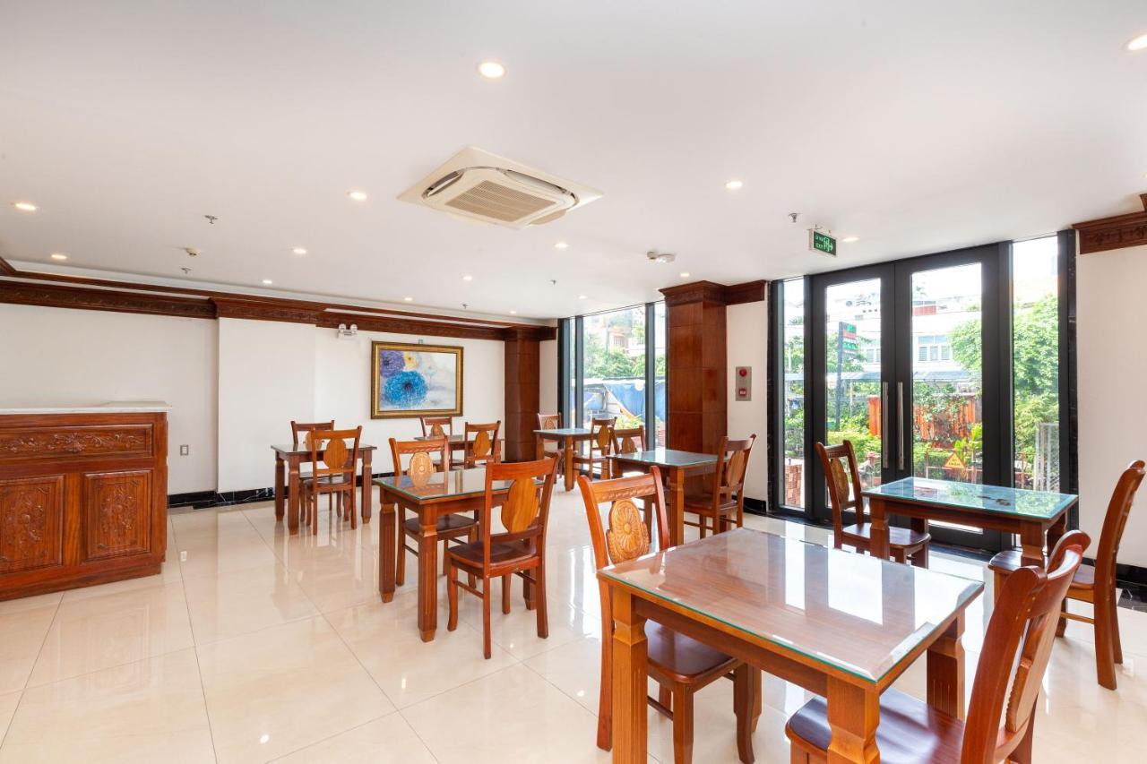 Silk Hong Ha Airport Hotel Ho Chi Minh City Bagian luar foto