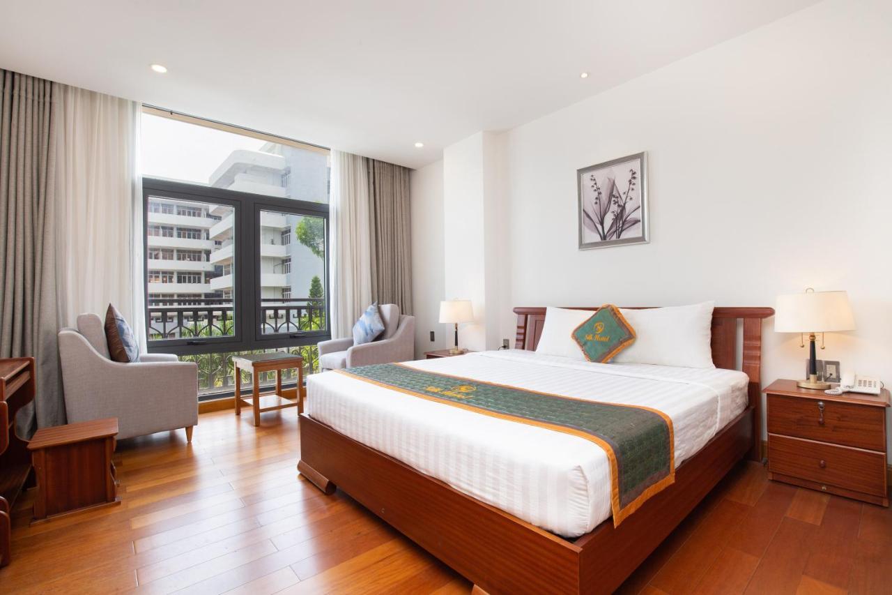 Silk Hong Ha Airport Hotel Ho Chi Minh City Bagian luar foto