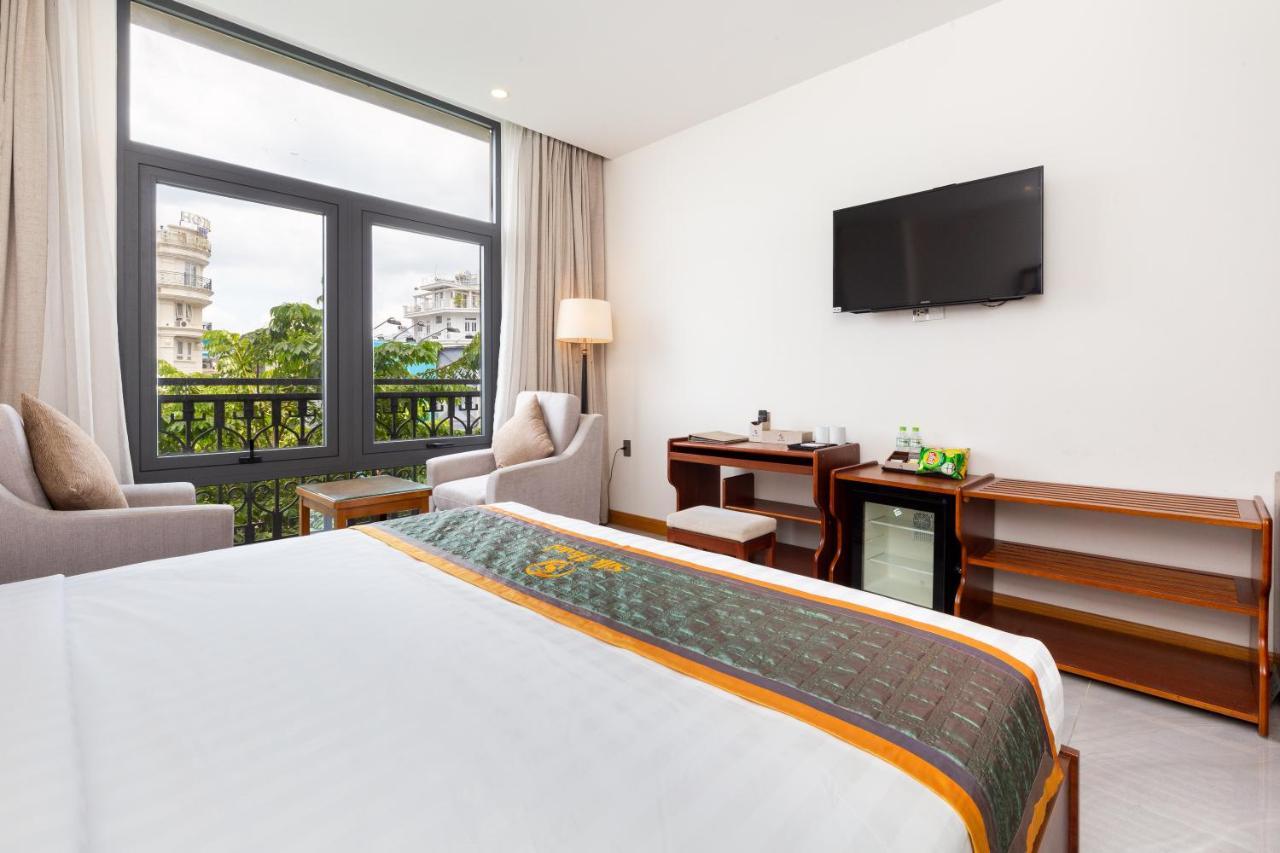 Silk Hong Ha Airport Hotel Ho Chi Minh City Bagian luar foto
