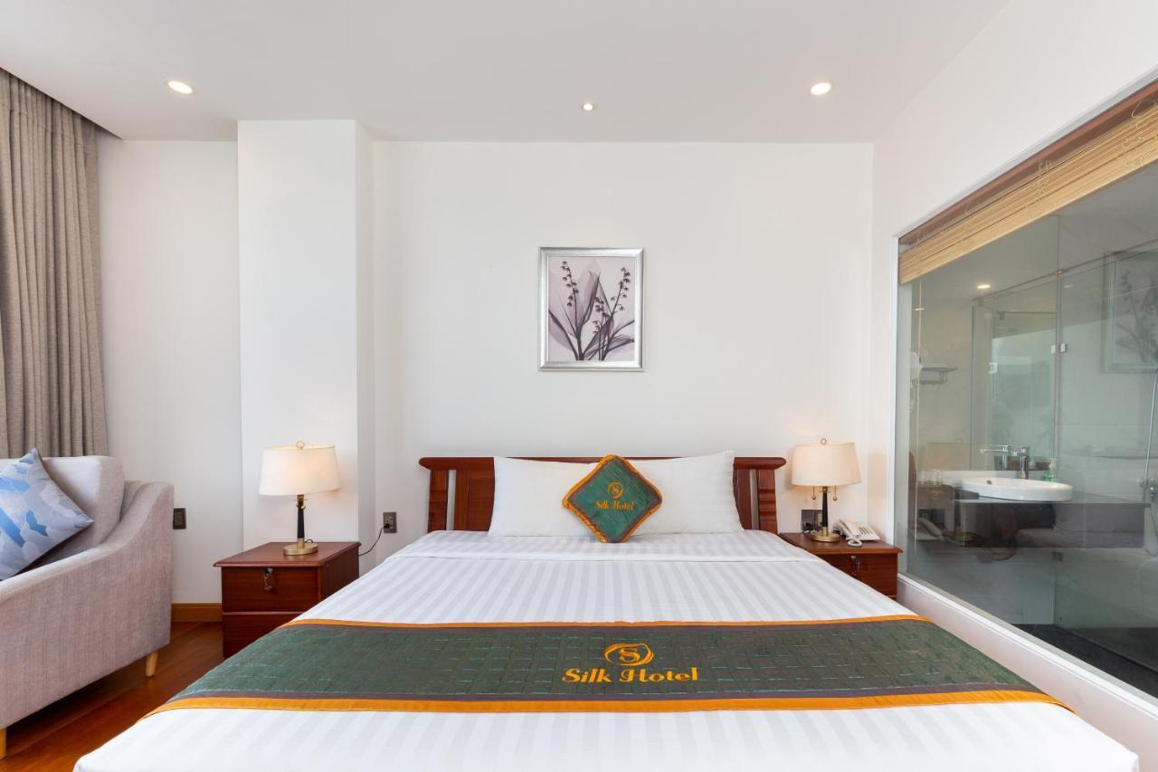Silk Hong Ha Airport Hotel Ho Chi Minh City Bagian luar foto