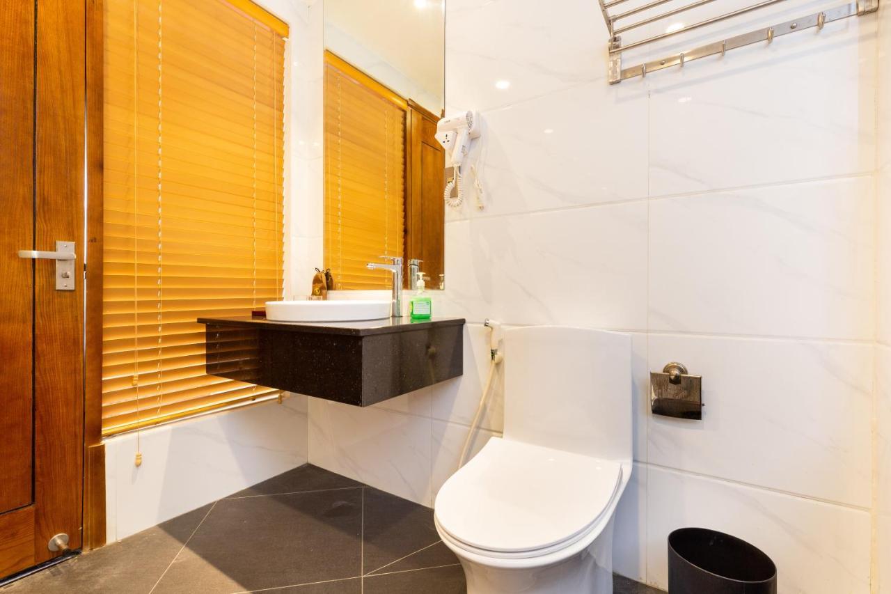 Silk Hong Ha Airport Hotel Ho Chi Minh City Bagian luar foto