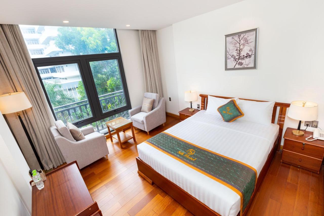 Silk Hong Ha Airport Hotel Ho Chi Minh City Bagian luar foto